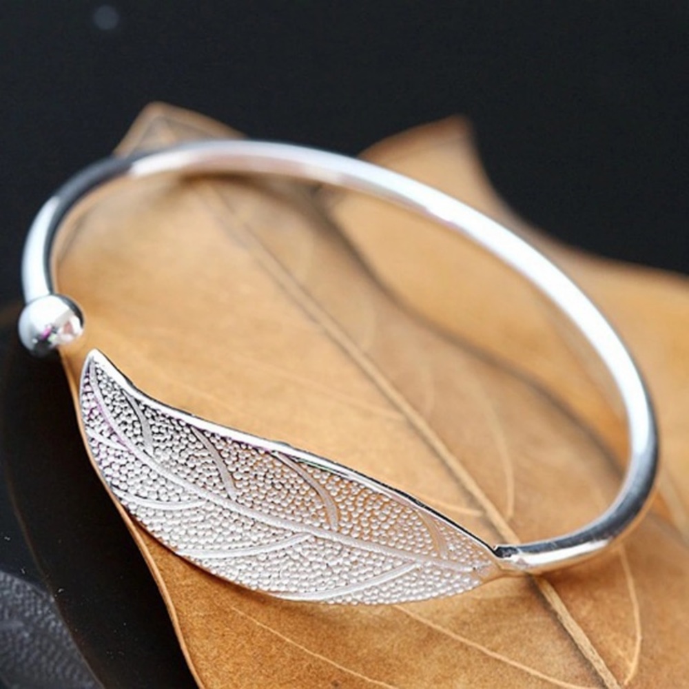 NEW!💙💎STUNNING🍃LEAF🍃OPEN CUFF💎💙SILVER PLATED - Picture 6 of 8